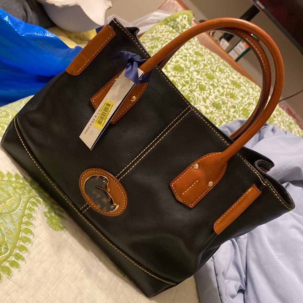 Dooney & Bourke Vintage black leather bag (Champtote)